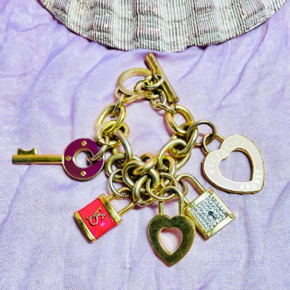 Vintage Victory Secret Lock, Key, Purse, Heart Charm Toggle Bracelet - Picture 5 of 8